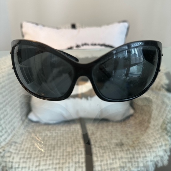 Prada wraparound sunglasses, black, good condition - Picture 5 of 6